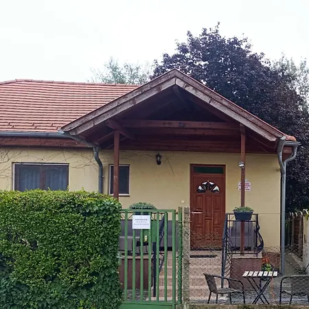 Almadiszallasok דירה Balatonalmádi